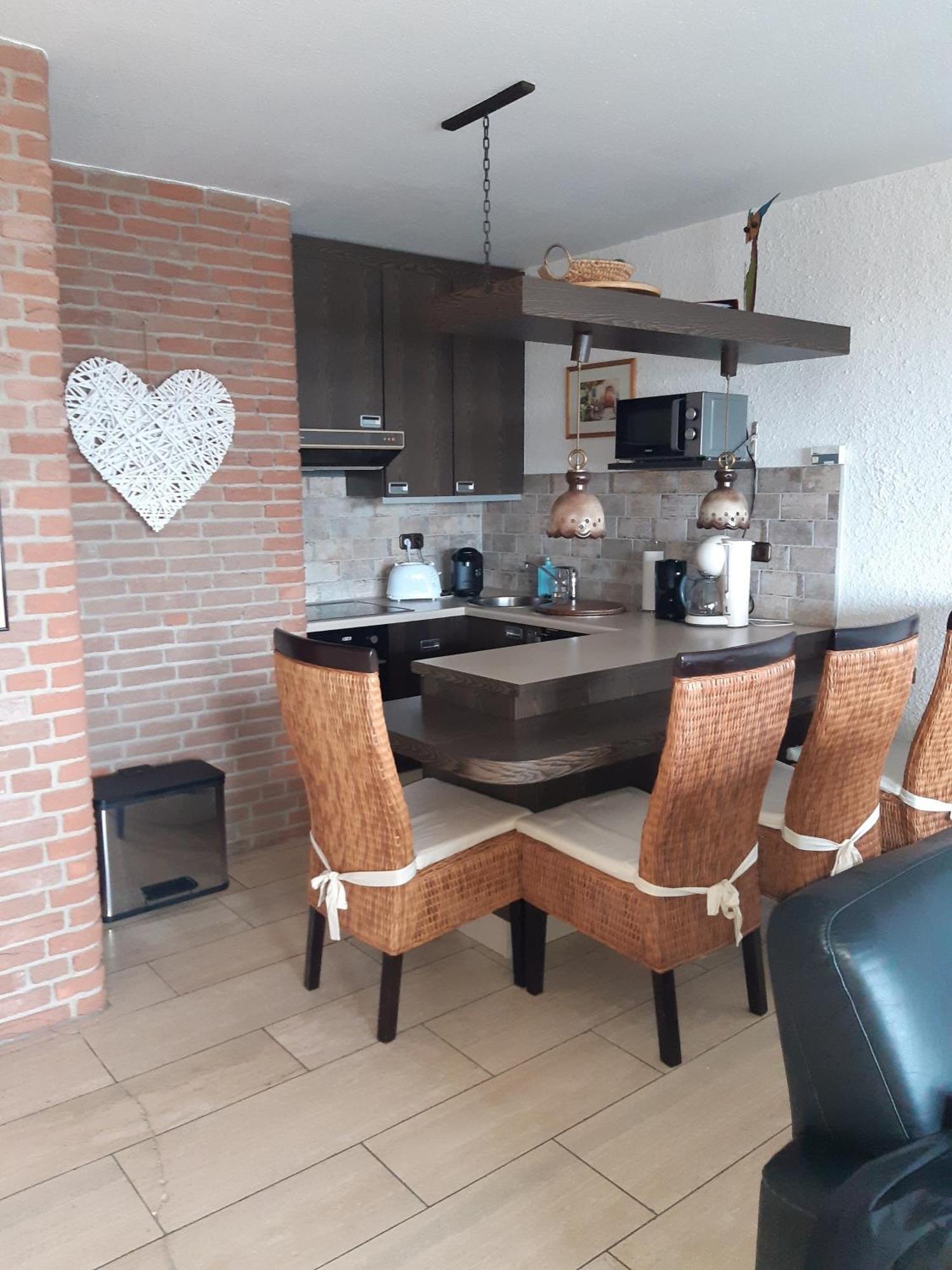Appartment 142 In Тосенс Екстериор снимка